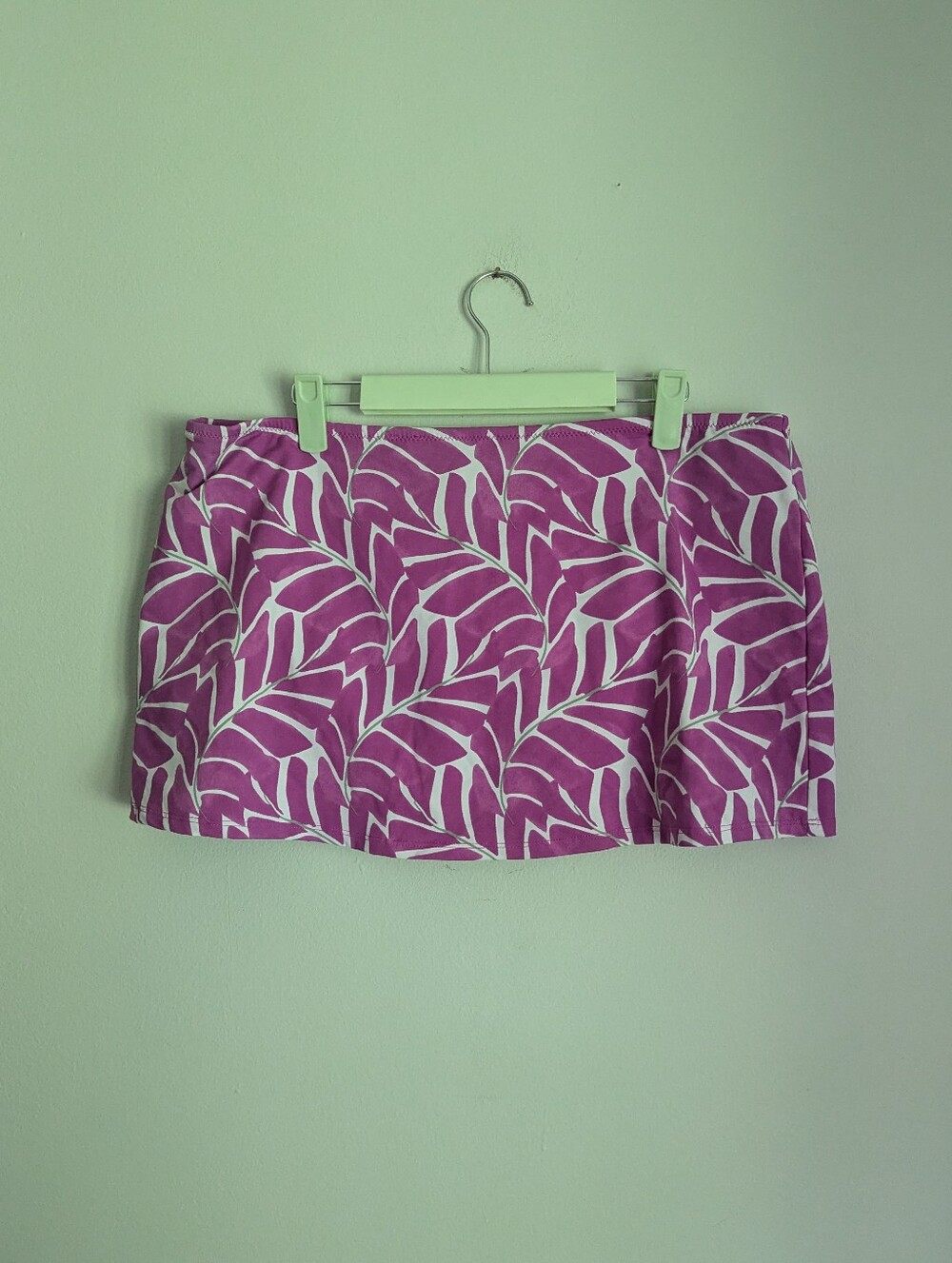 NWOT GARNET HILL Bikini Bottom Womens 12 Berry Purple Leaf Print Swimsuit Skirt